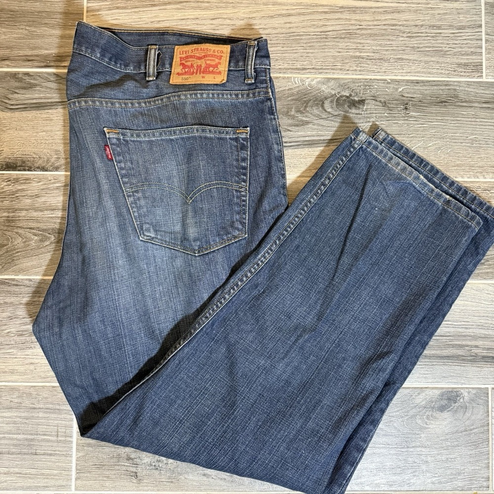 Levi's 550 Men's‎ Jeans Tag 44x32 Fit 48x31 Relaxed Medium Wash